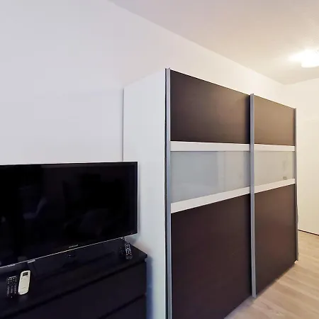 Cf13 30m2 With Terrace Ac And Netflix Διαμέρισμα